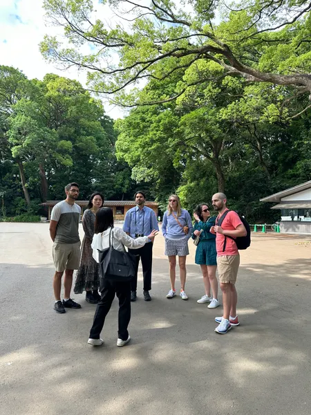 Meiji Shrine Morning Walk & Brunch photo 3