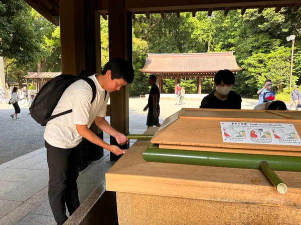 Meiji Shrine Morning Walk & Brunch photo 5