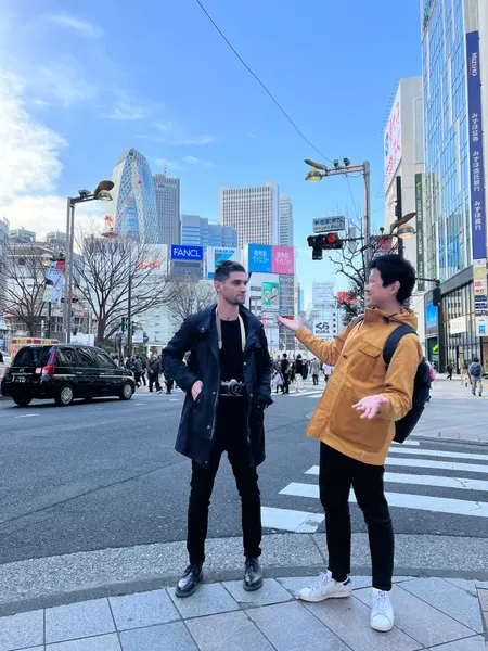 Shinjuku Highlights Walking Tour photo 1