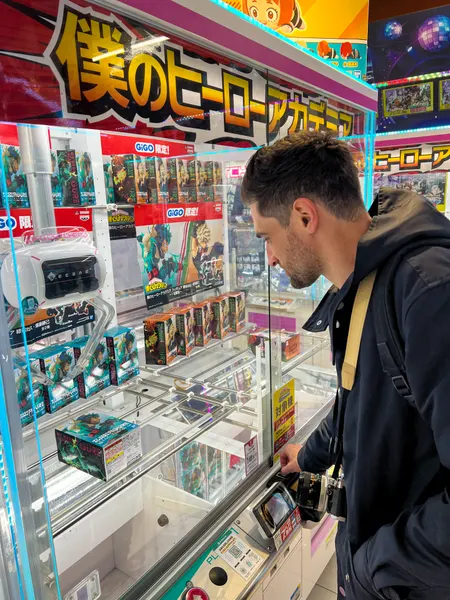 Shinjuku Highlights Walking Tour photo 4